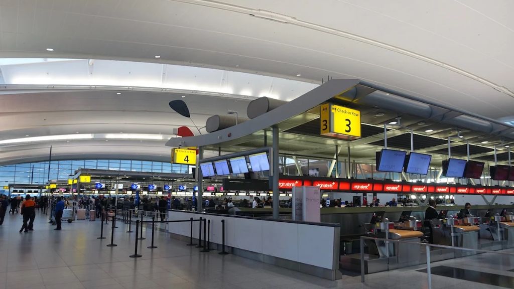 Endeavor Air DUB Terminal - Dublin Airport